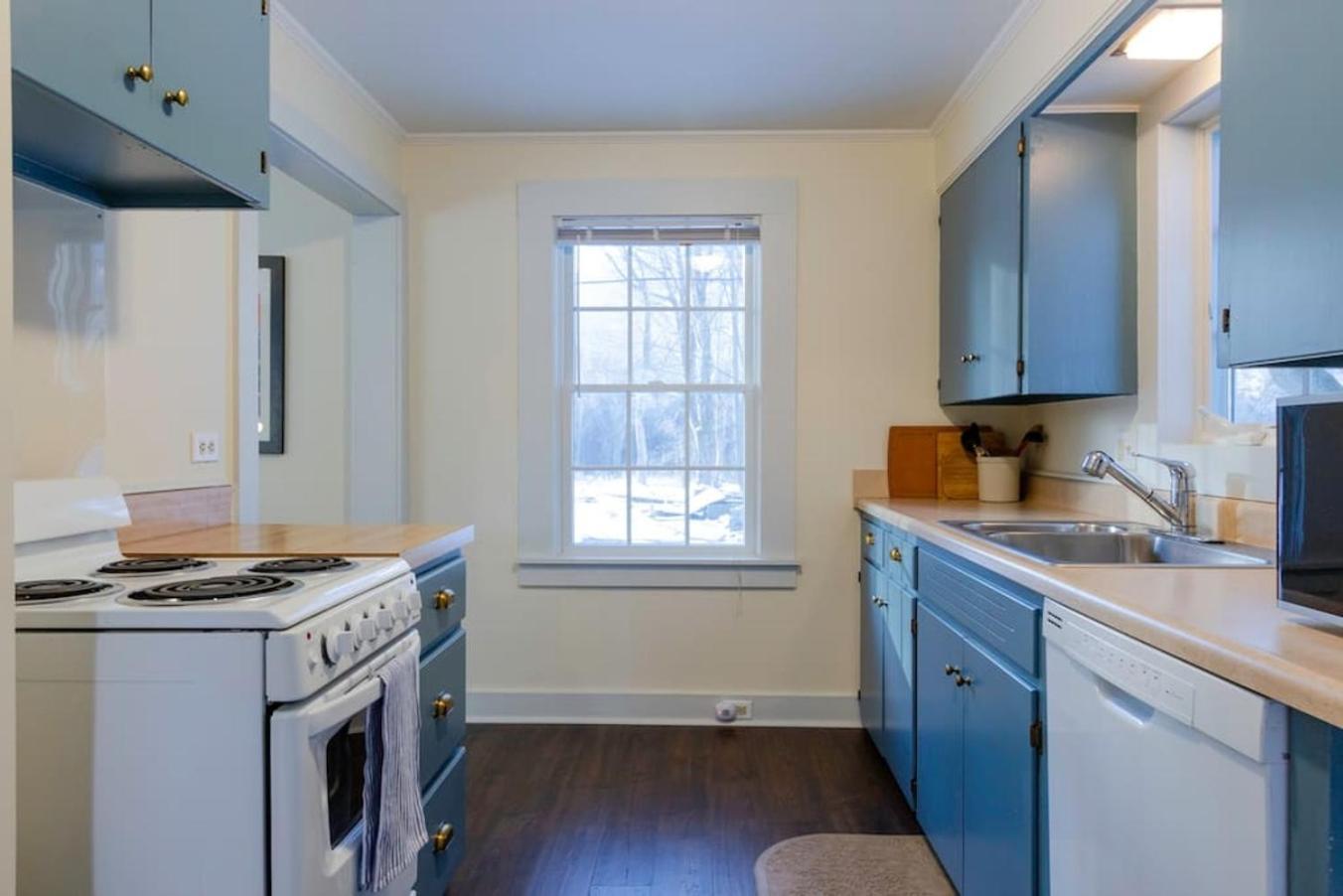 Quintessential Vt Cottage In Manchester Village Exterior photo